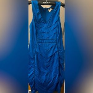 Rich blue silhouette enhancing above knee dress, great condition